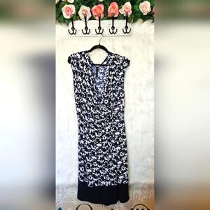 Lori M Collection Classic B&W Floral Print Ruched Midi Dress